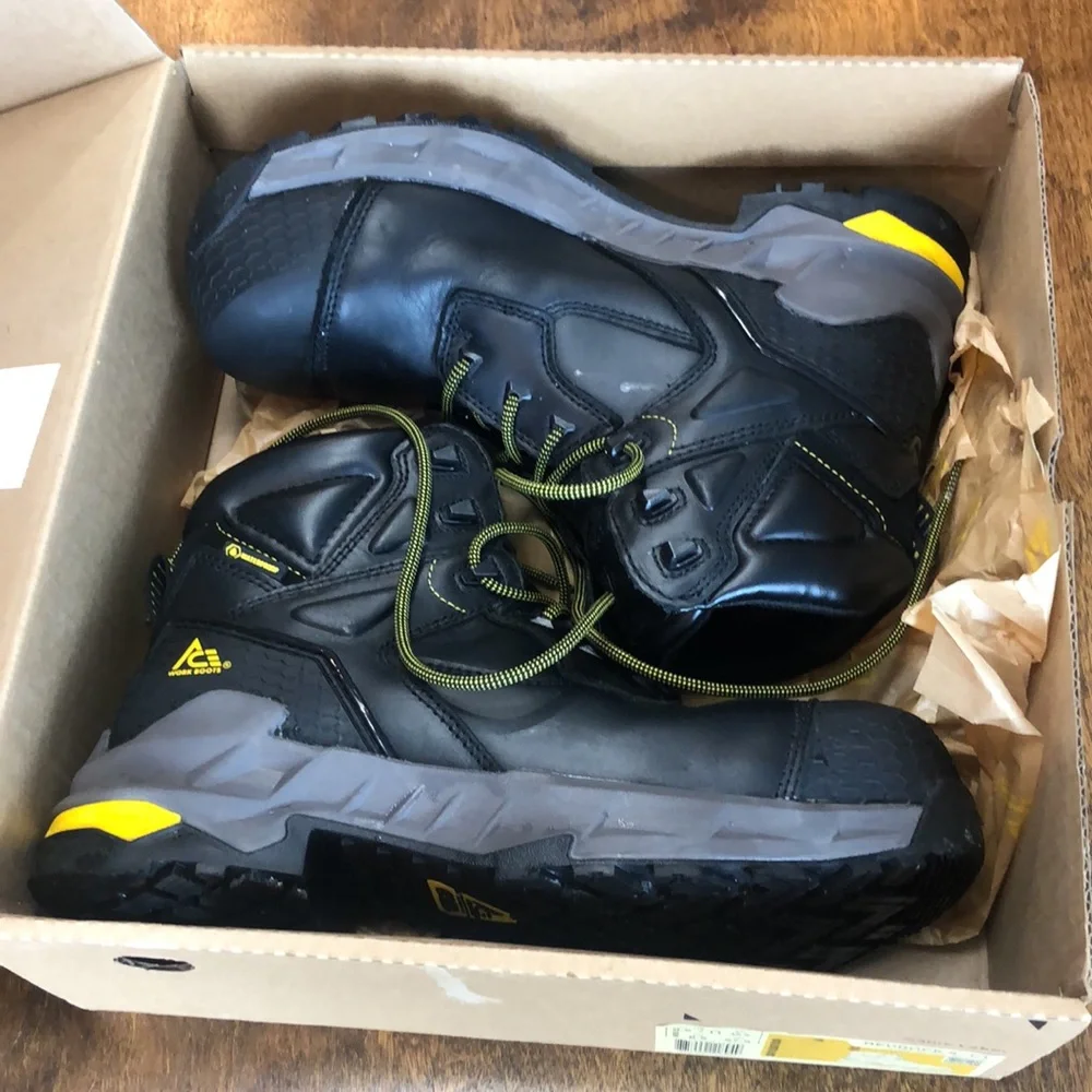 Shoes For Crews like new