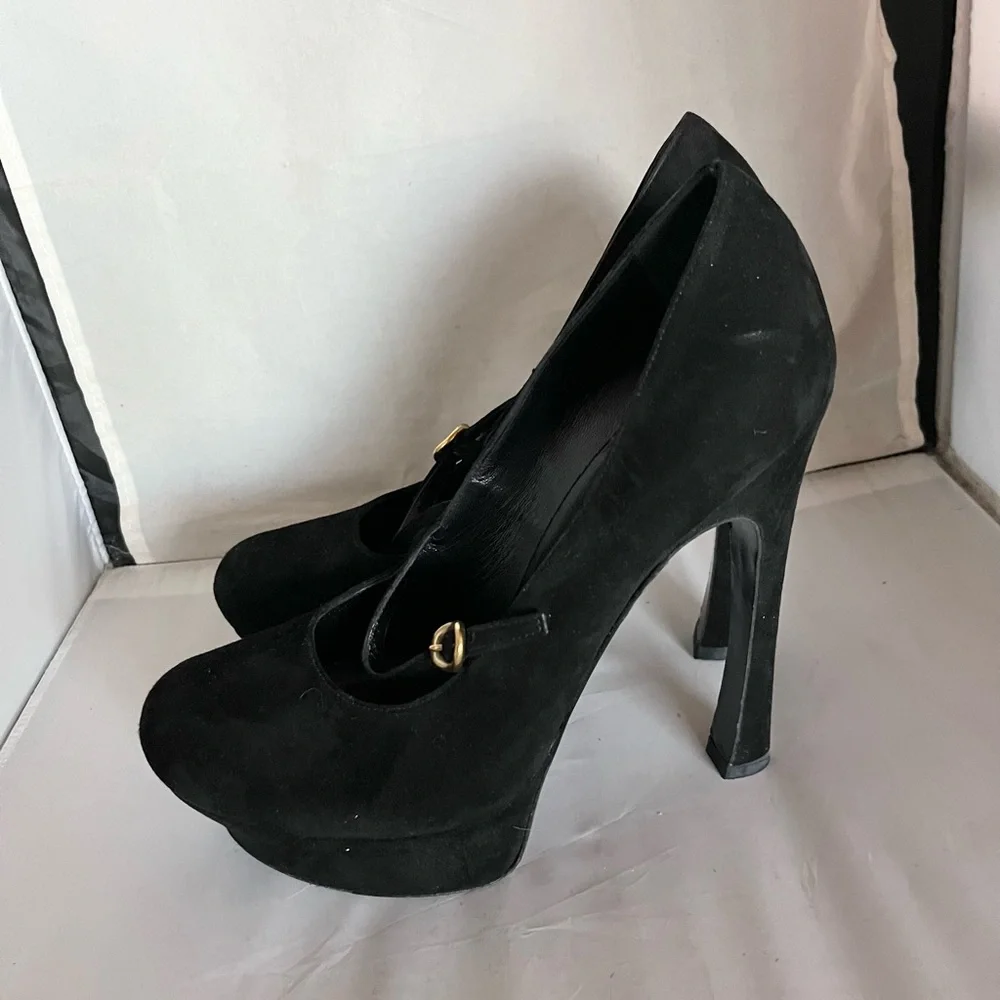 Yves Saint Laurent yves saint