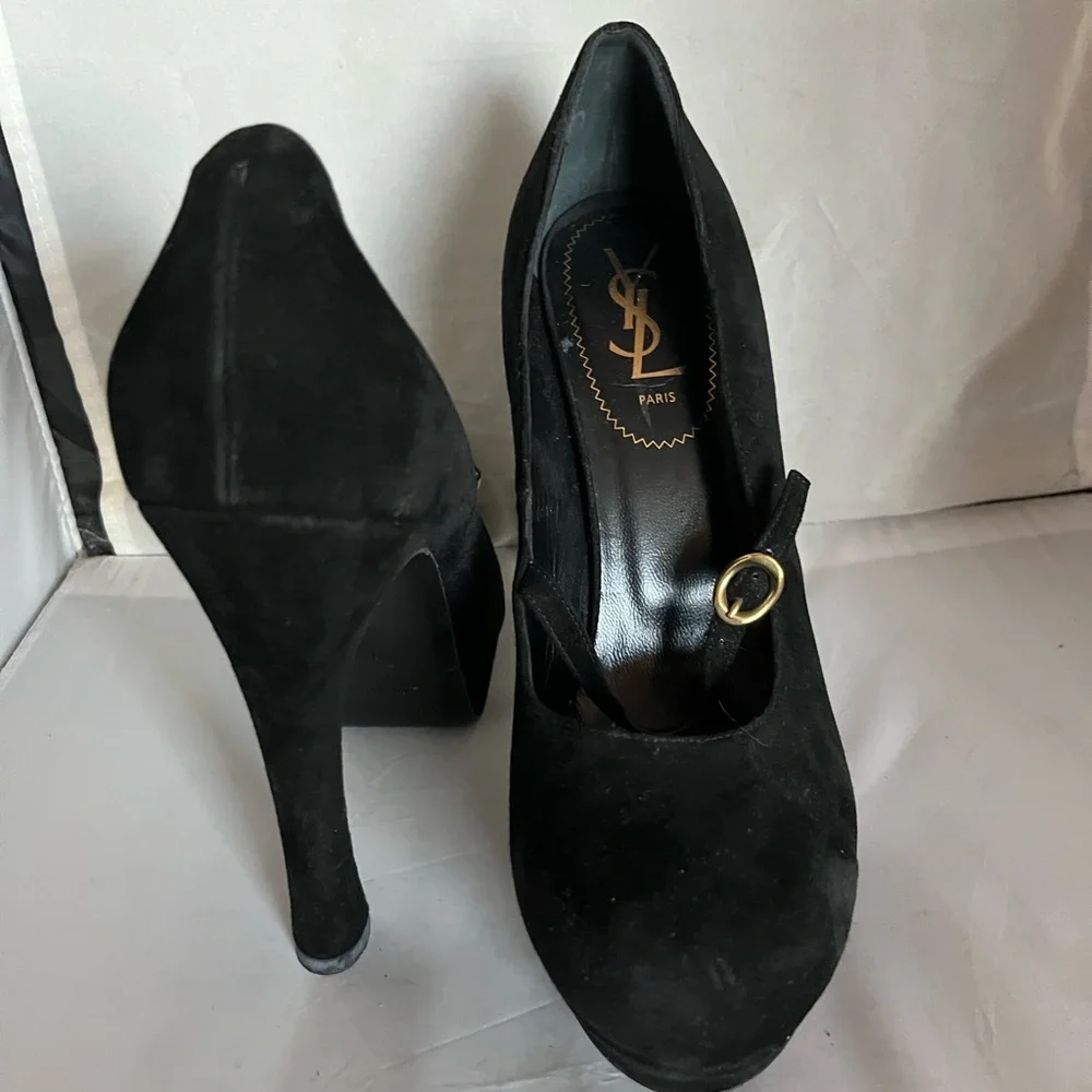 Yves Saint Laurent yves saint