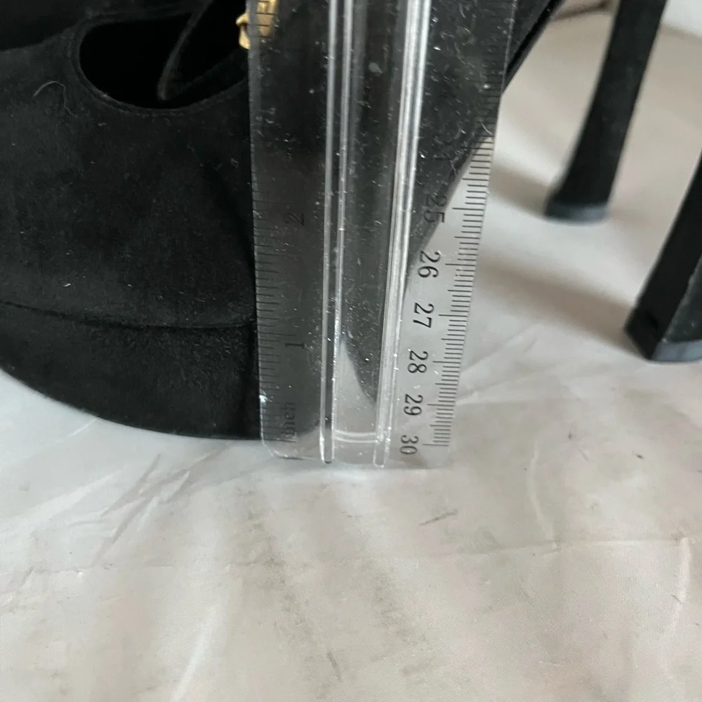 Yves Saint Laurent yves saint