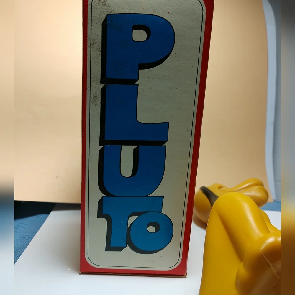 Avon disney pluto