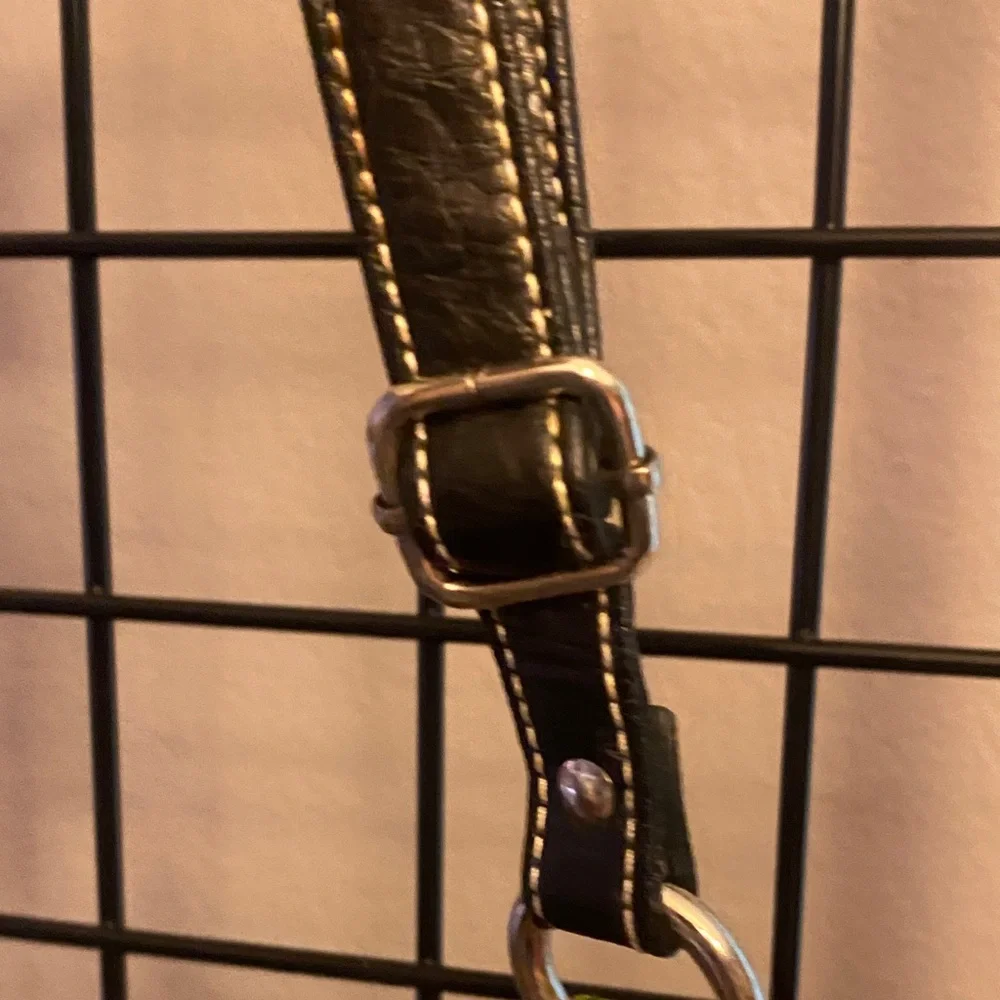vibrant crossbody