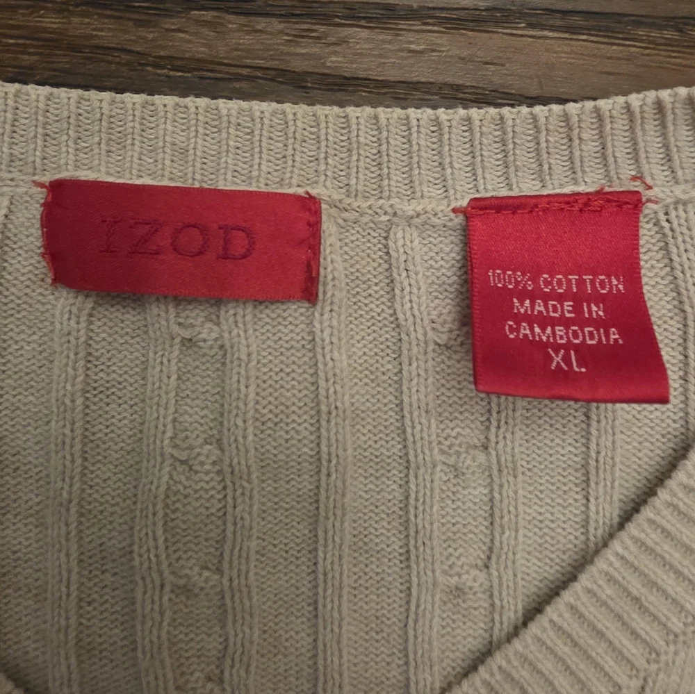 Izod classic neck