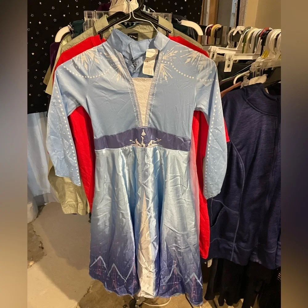 Frozen costume play