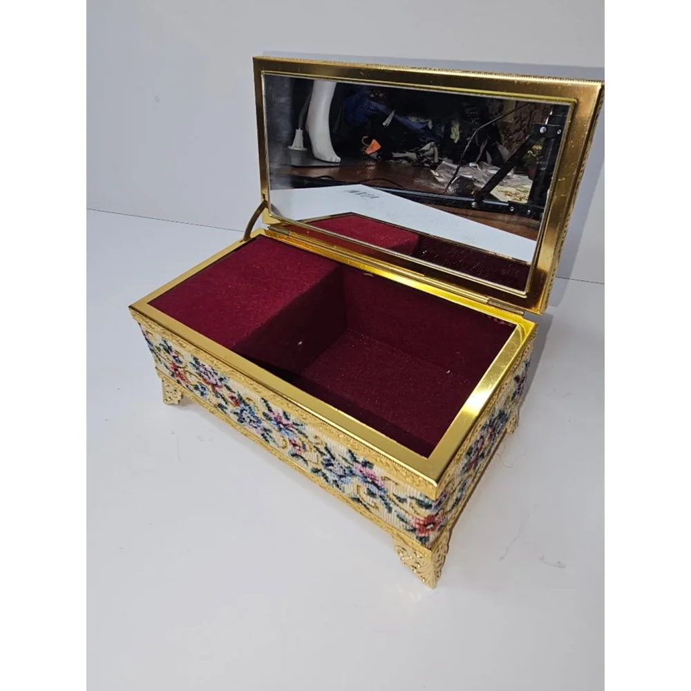 Unbranded elegant jewelry