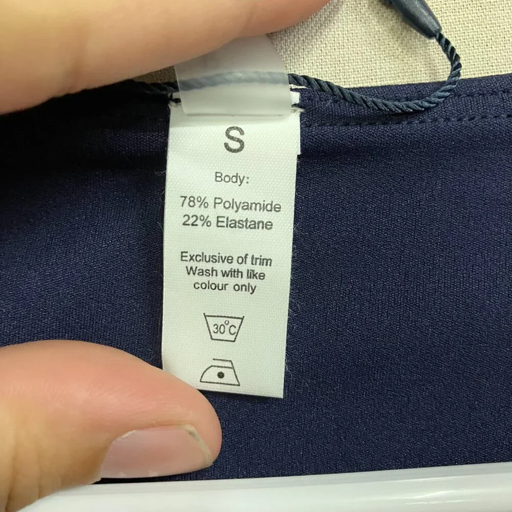 Anna-Kaci measurements neckline