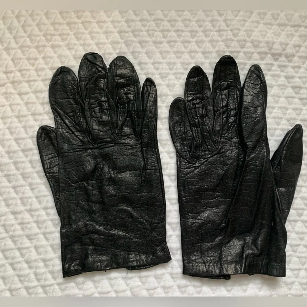Vintage Black Wrist Length Leather Gloves Size 6.5 Grandoe Silk Lined