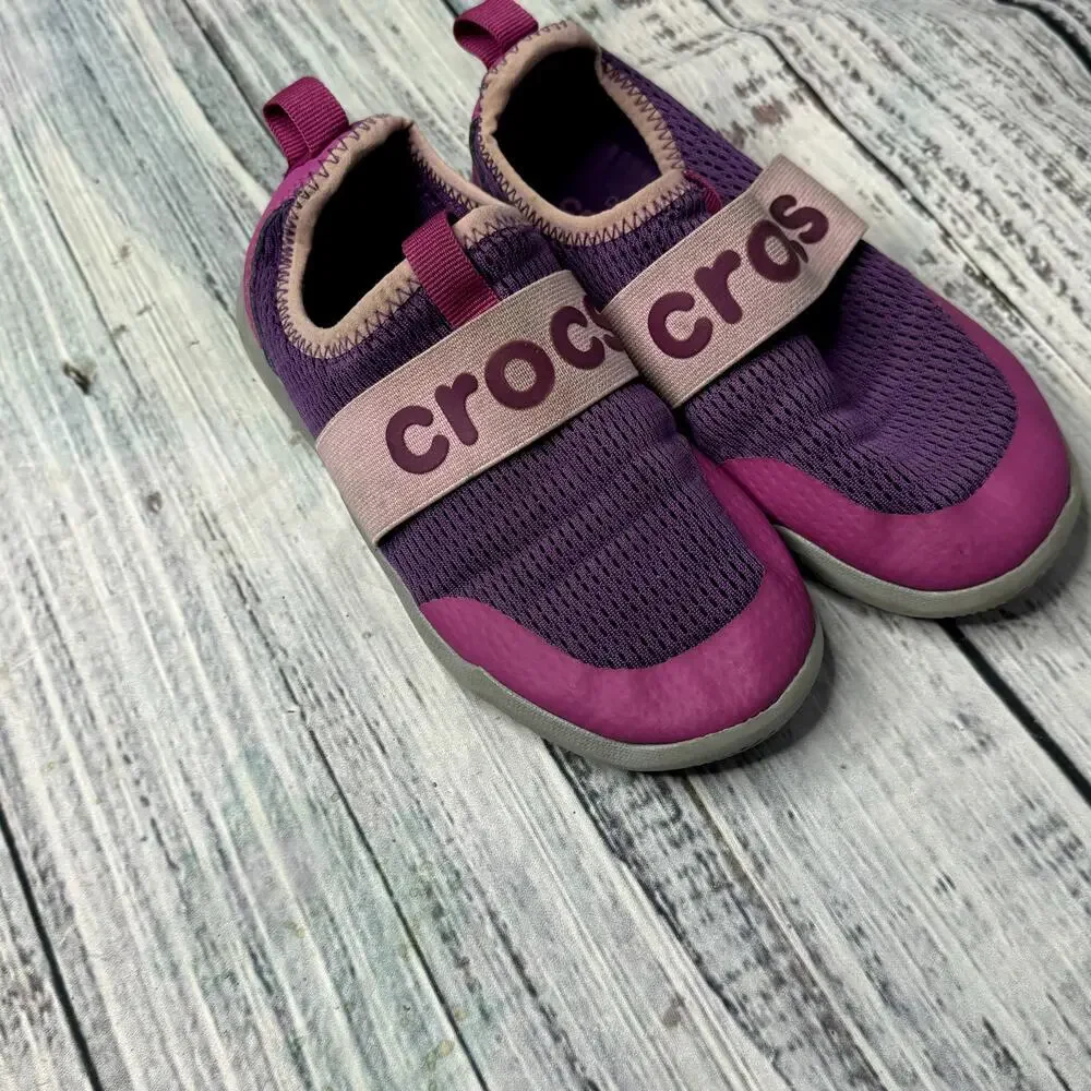 CROCS girls water