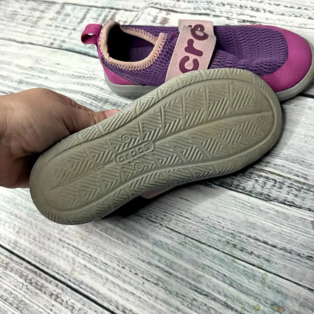 CROCS girls water