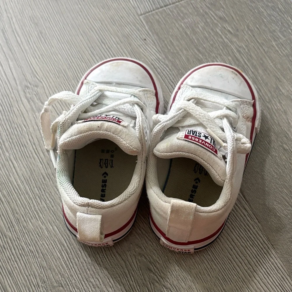 Converse stylish sneakers