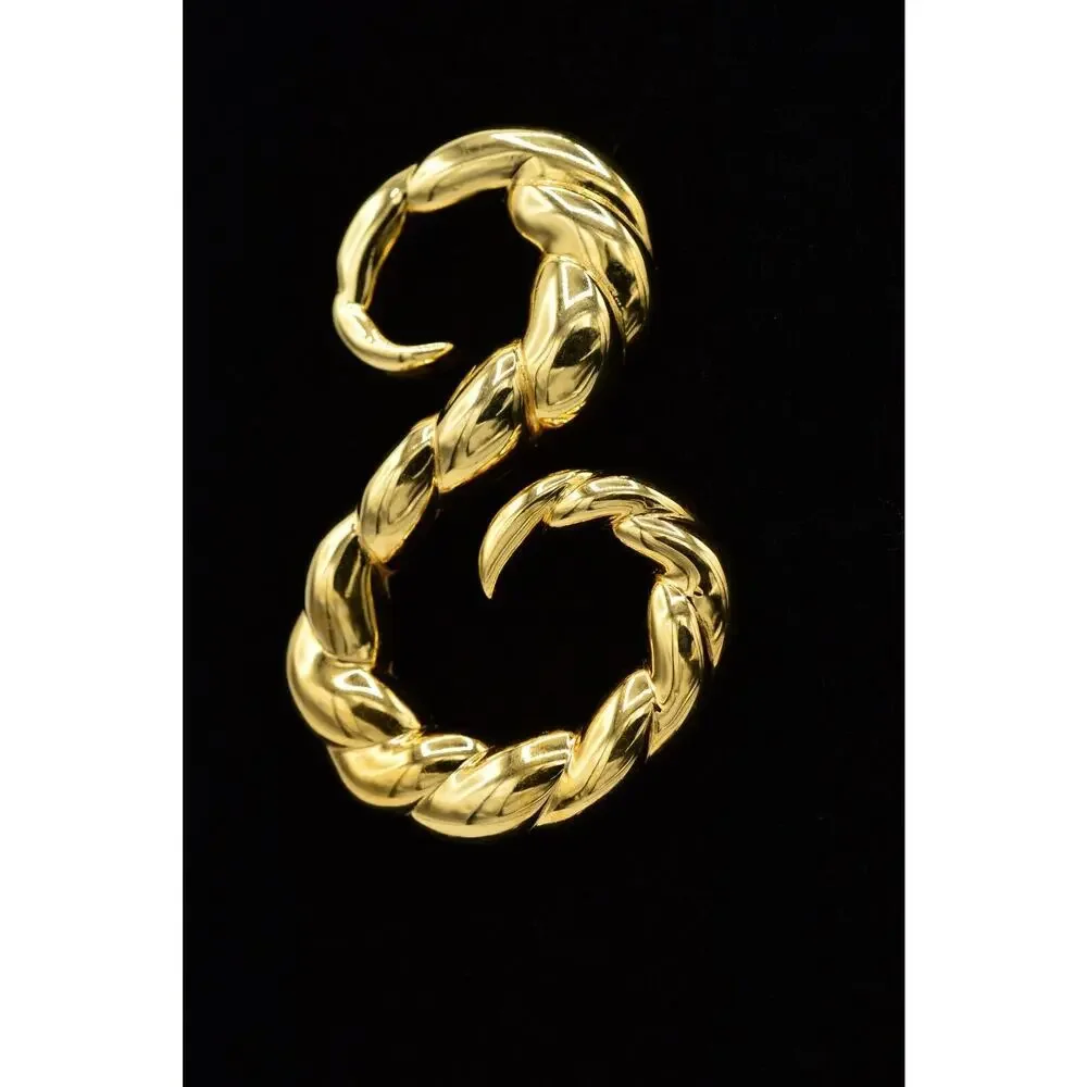 Unbranded stunning pin