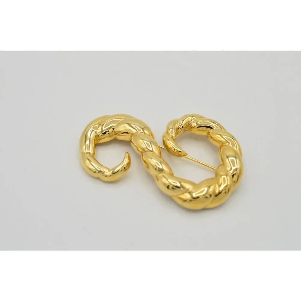 Unbranded stunning pin