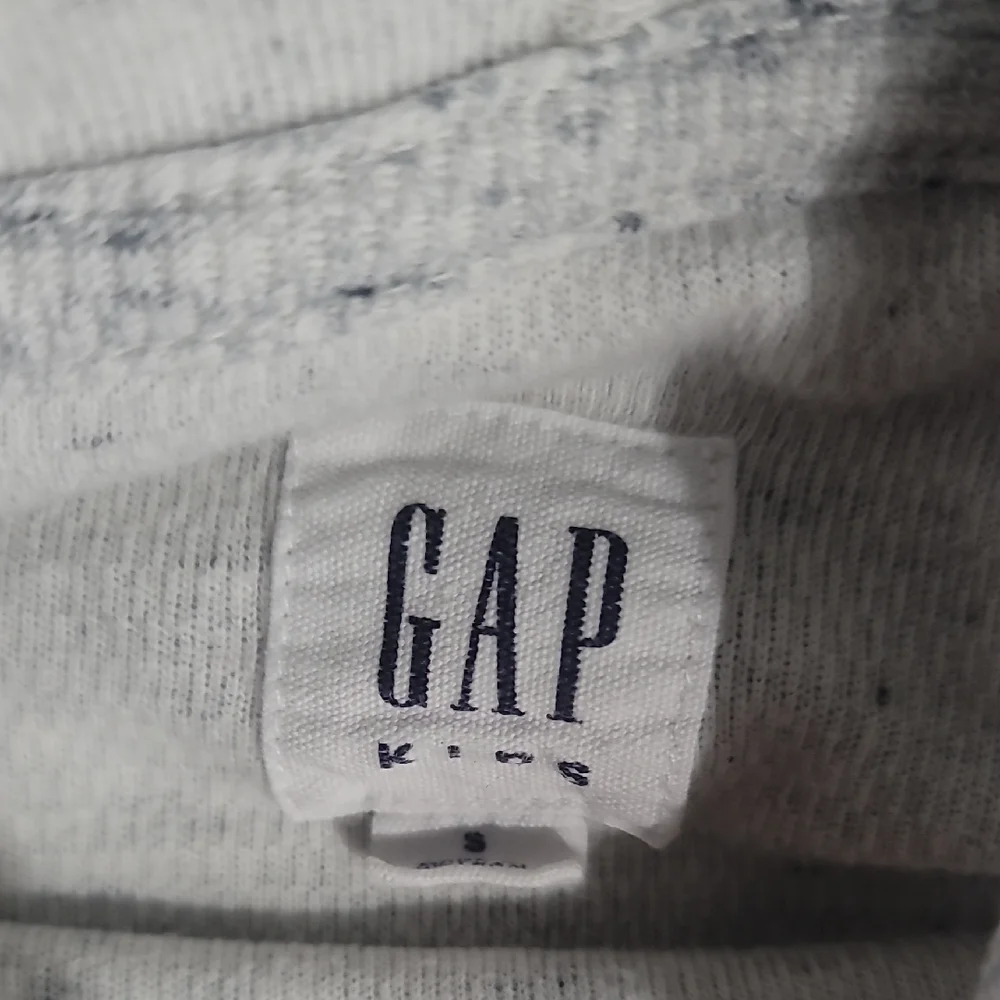 GAP stylish tan
