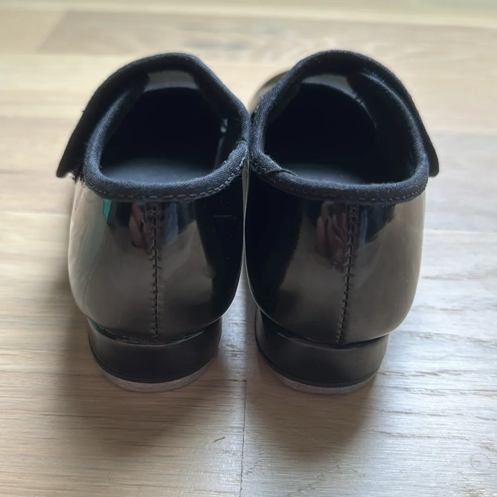So Danca black patent