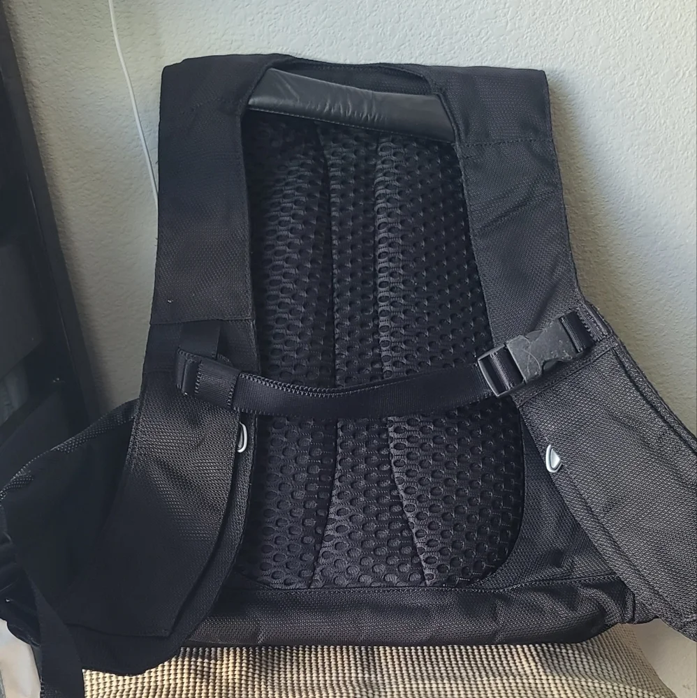 Tumi pre owned