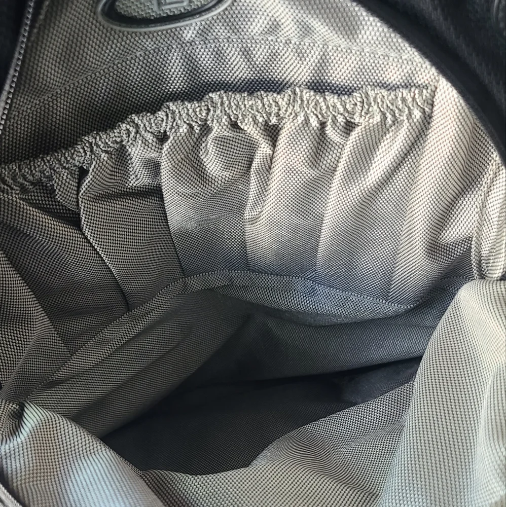 Tumi pre owned