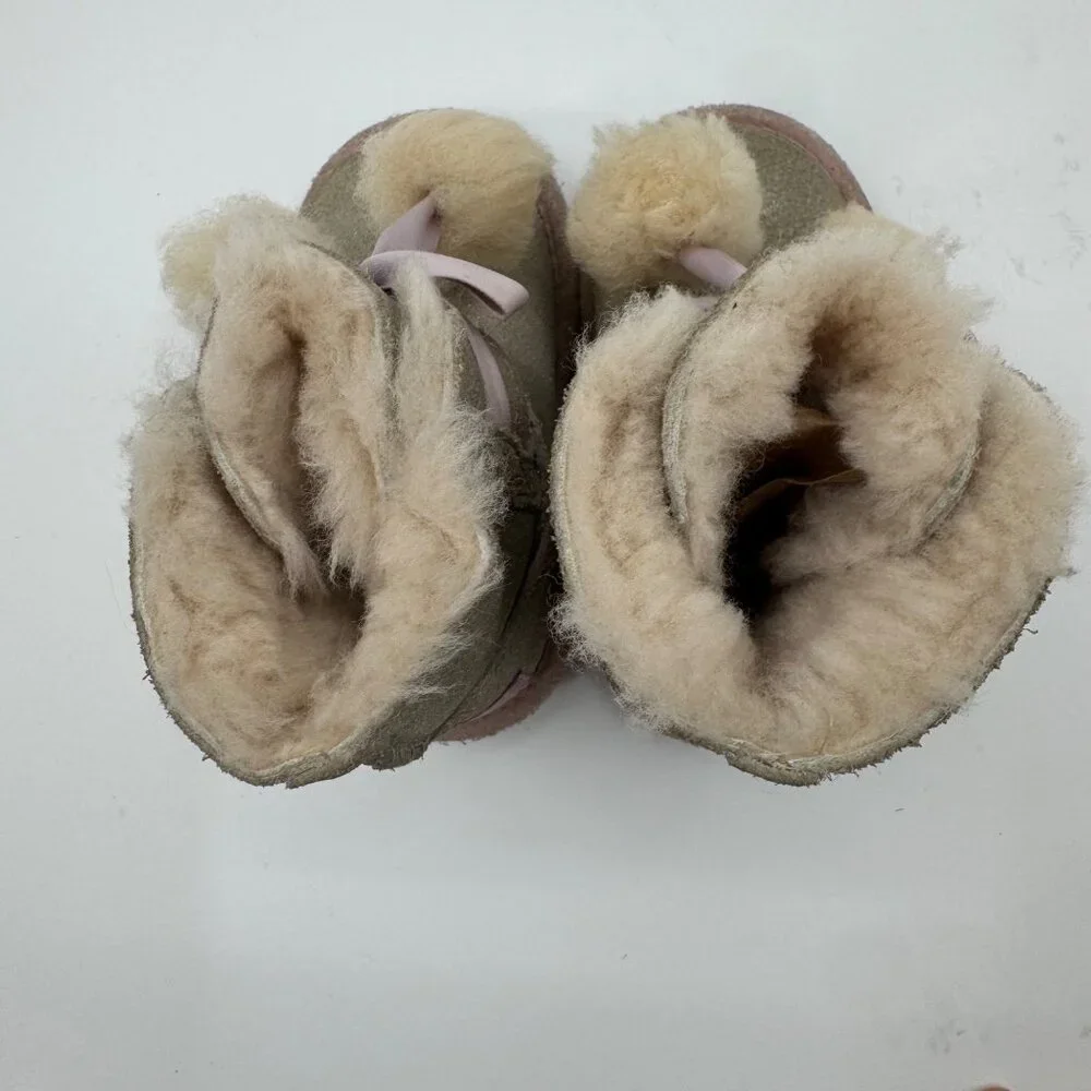 UGG these infant