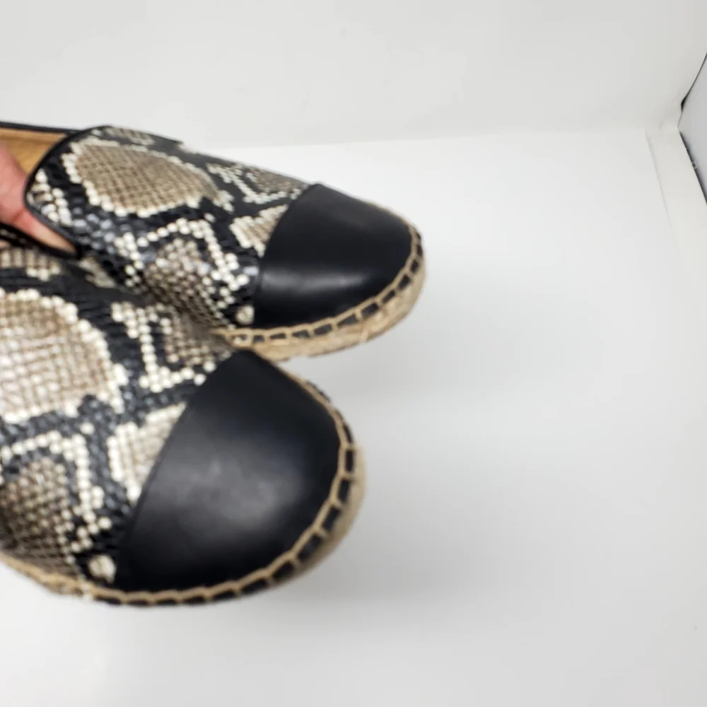Talbots izzy embossed
