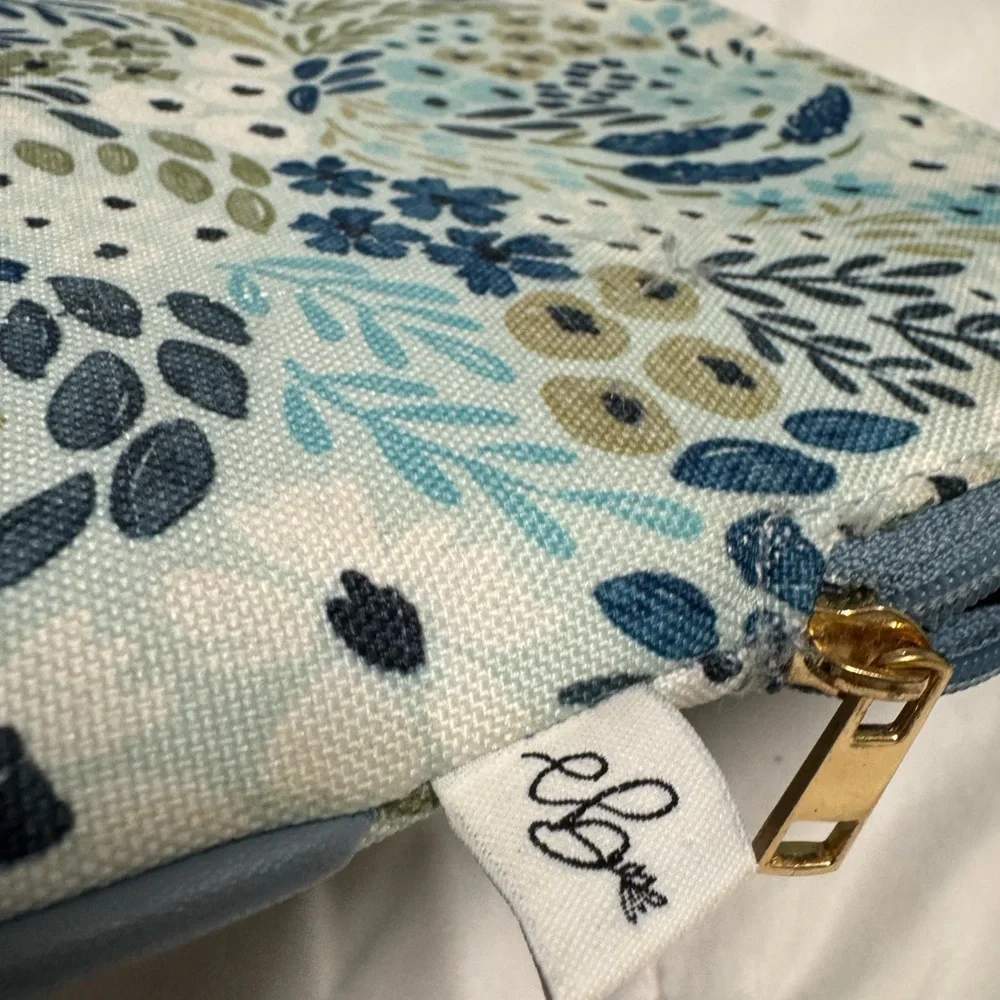 Elyse Breanne stylish floral