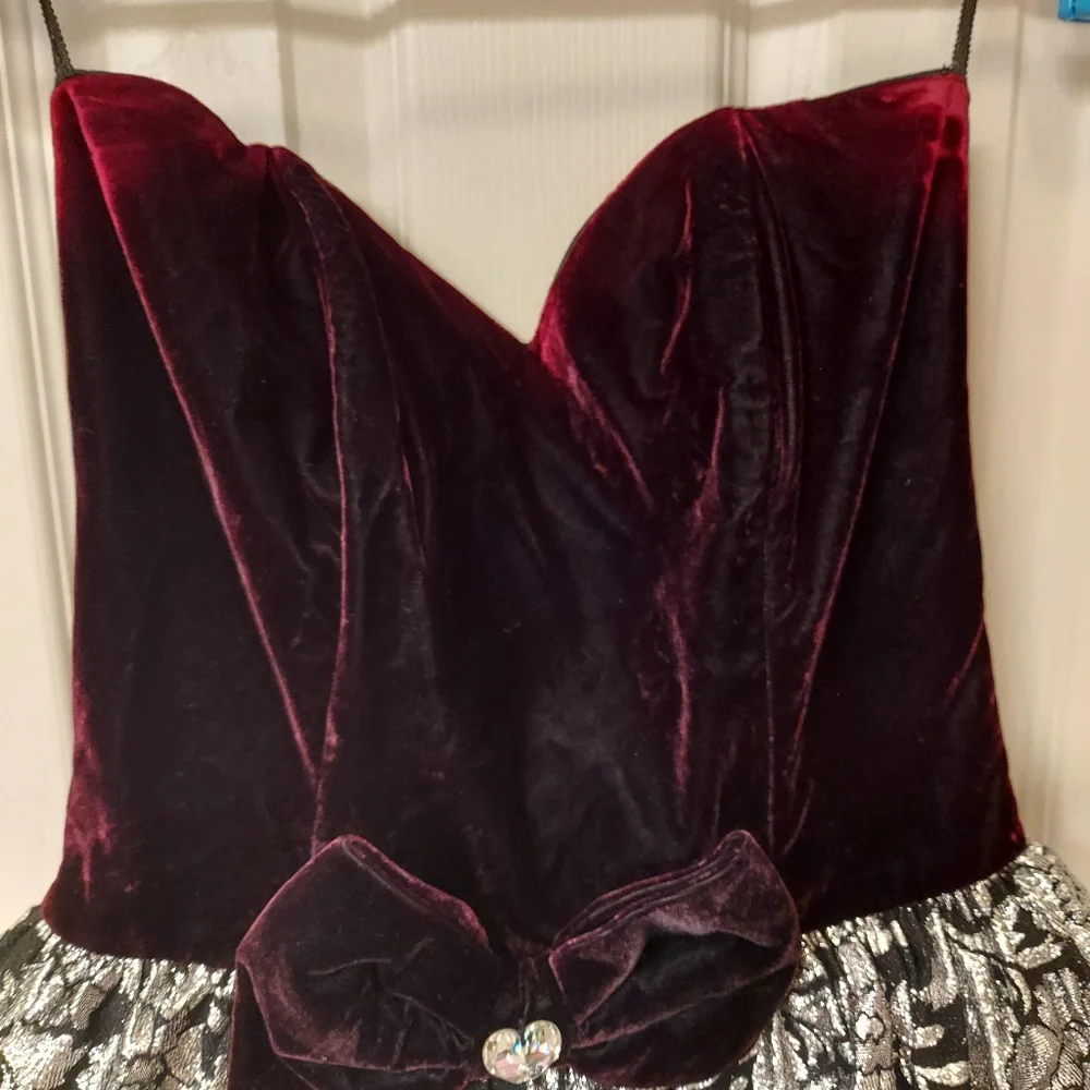 Gunne Sax great burgandy
