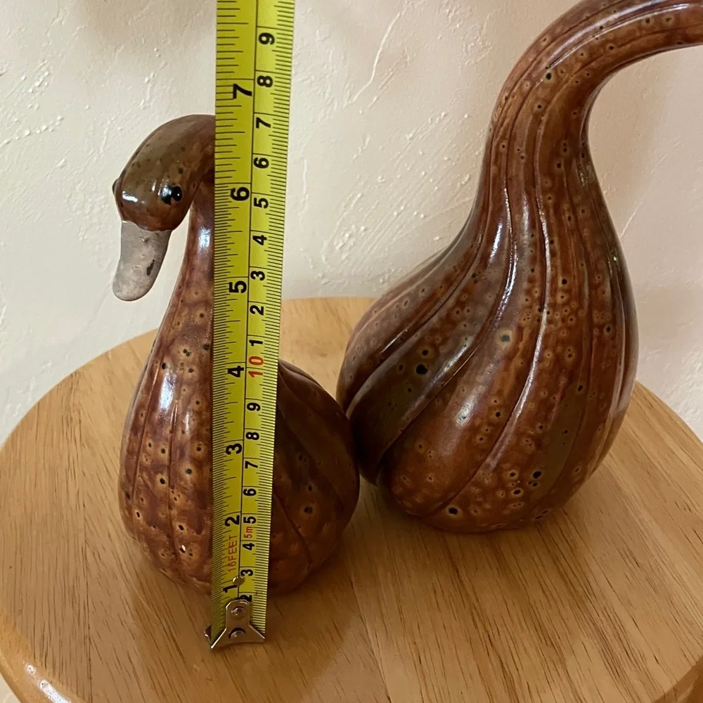 CERAMIC GEESE THAT LOOK LIKE GOURDS