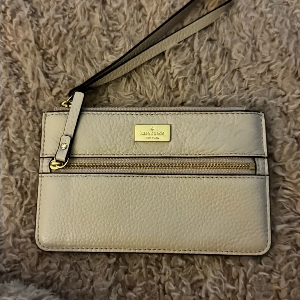 kate spade elegant versatile