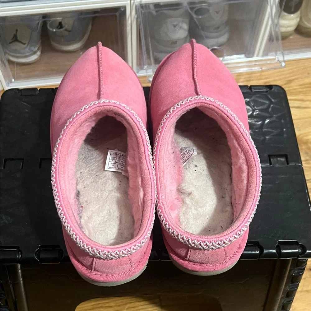 UGG stylish pink