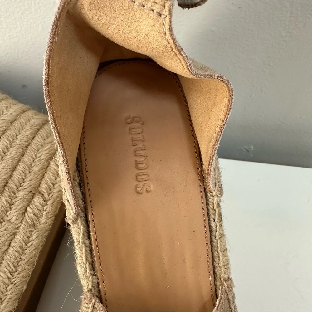 chic suede