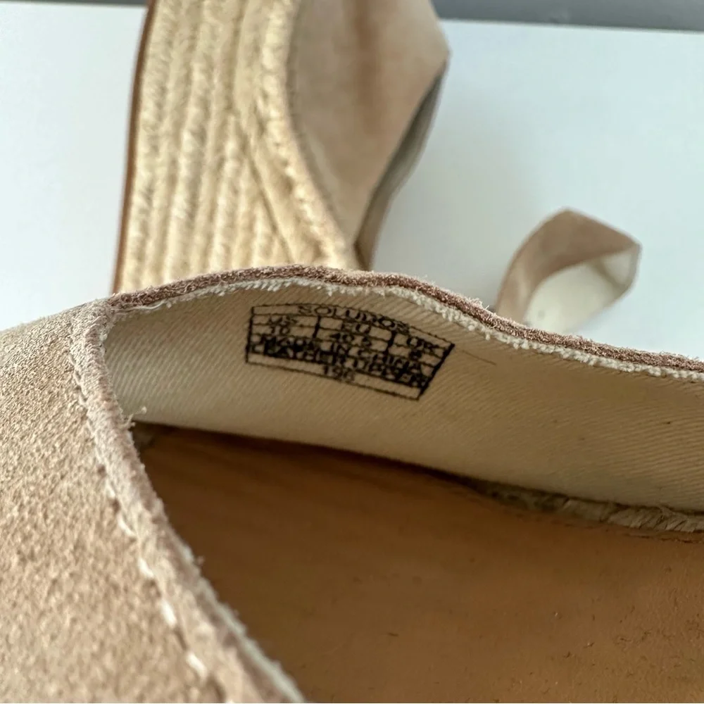 chic suede