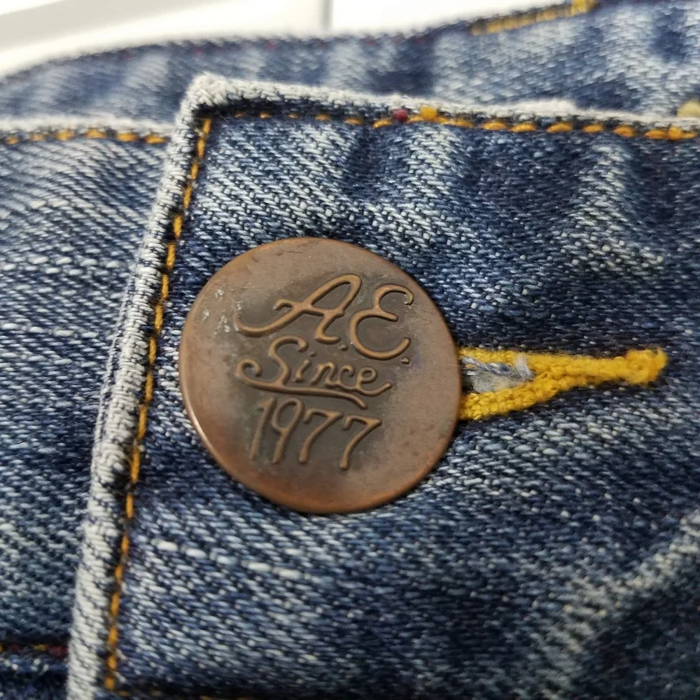 American Eagle Outfitters scuff button