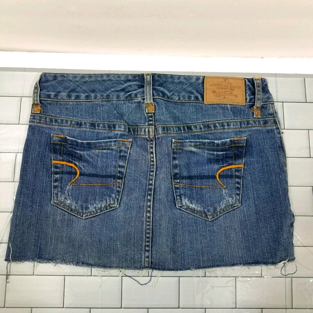 American Eagle Outfitters scuff button