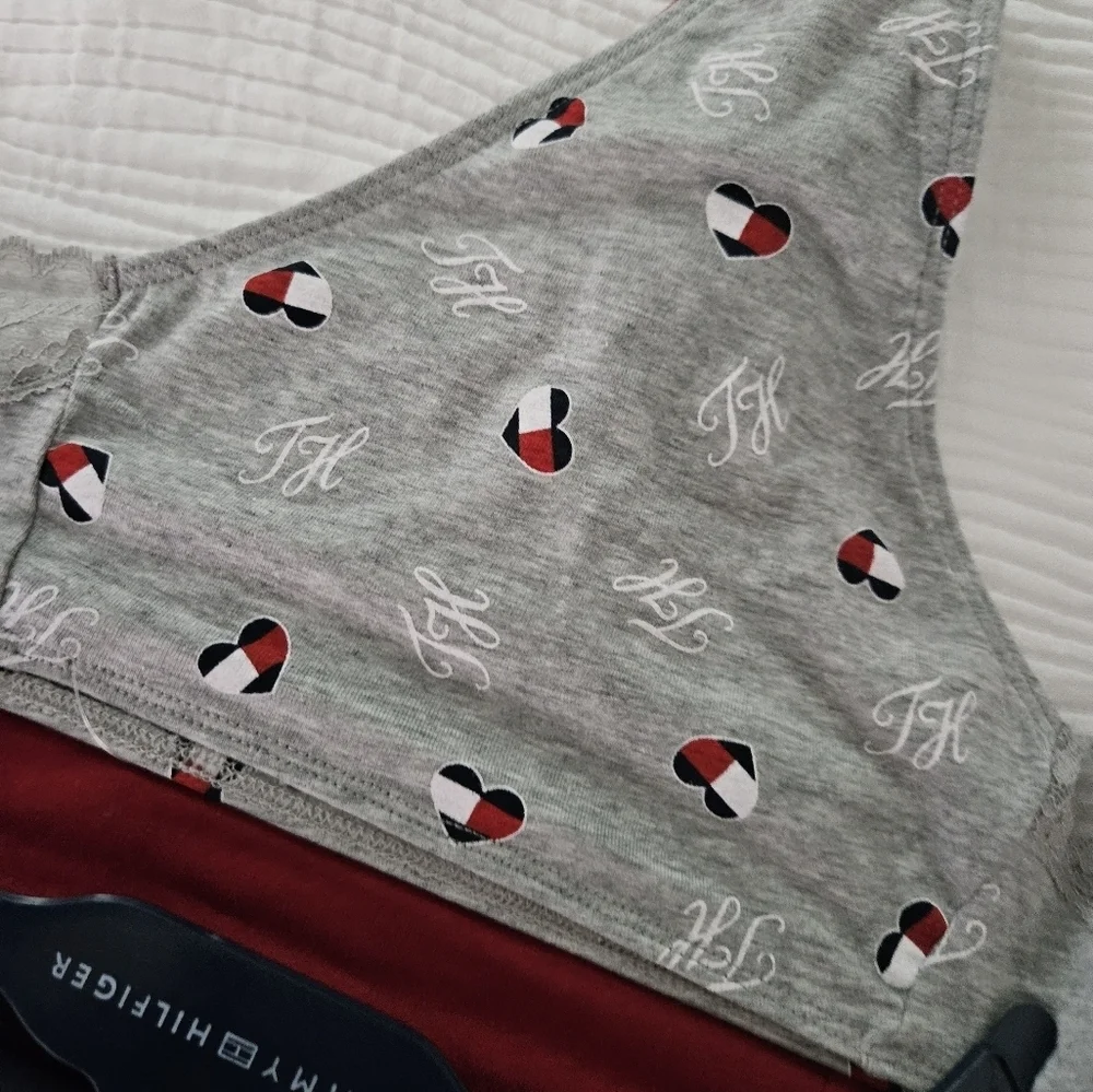 Tommy Hilfiger ●new ●tags