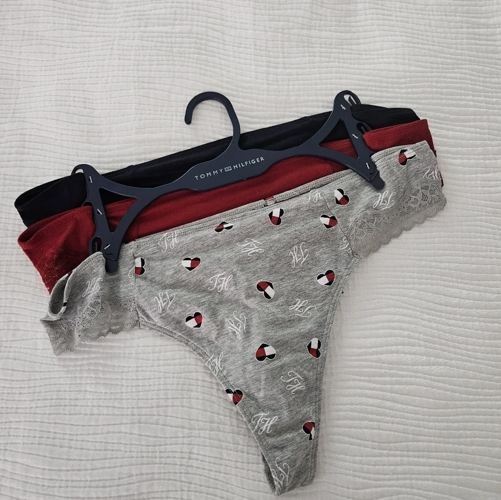 Tommy Hilfiger ●new ●tags