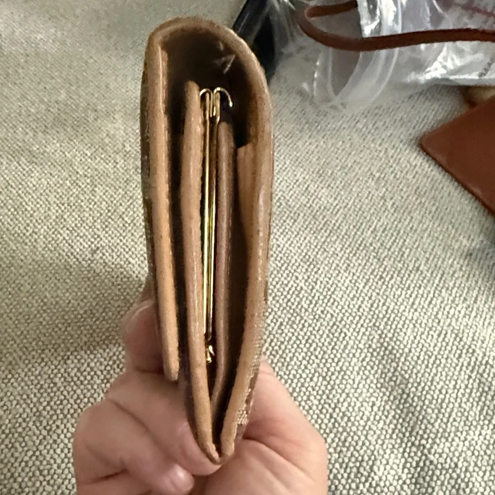 Dior elegant wallet