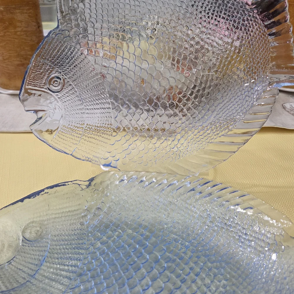 Transparent Fish-Shaped Glass Plate