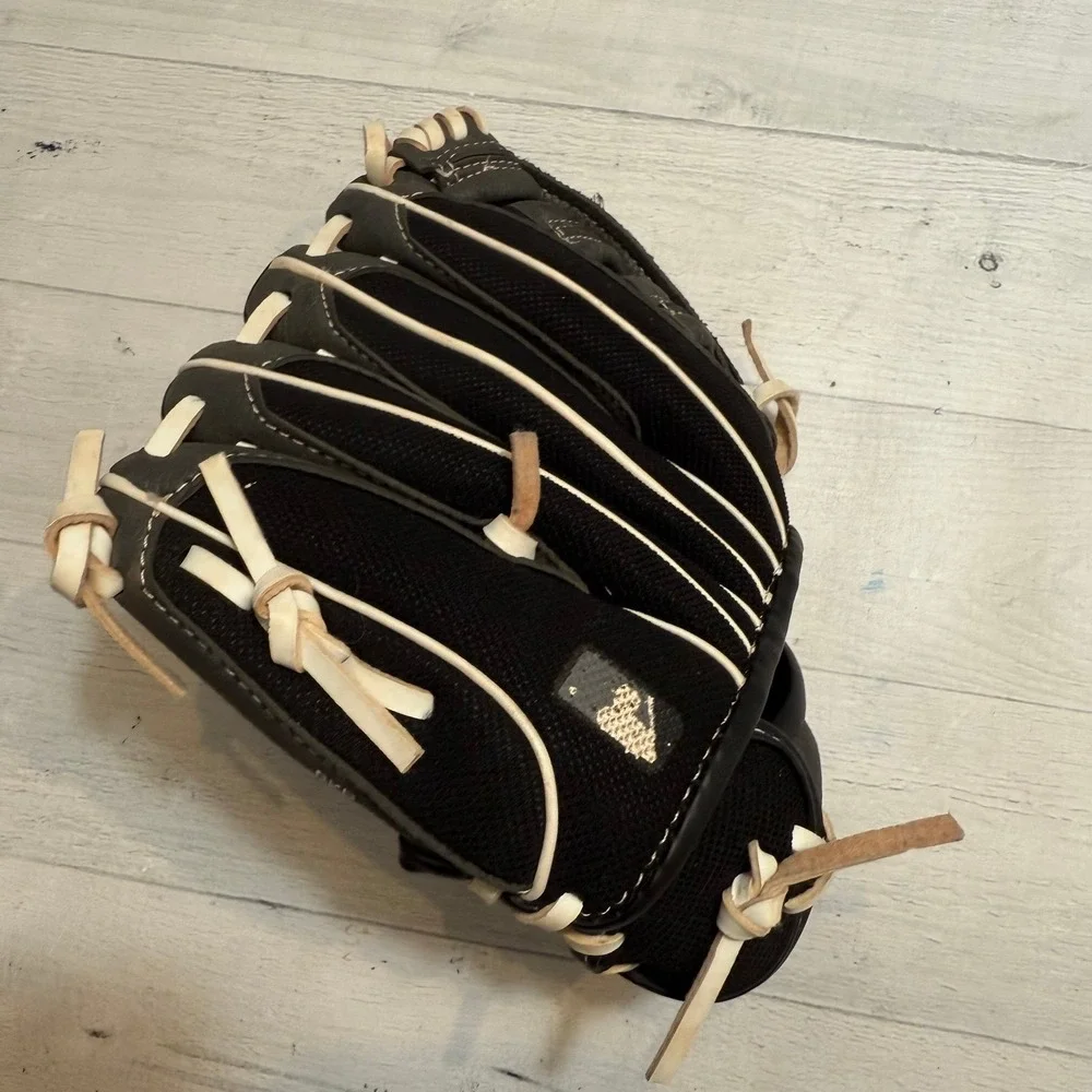 Wilson charcol black