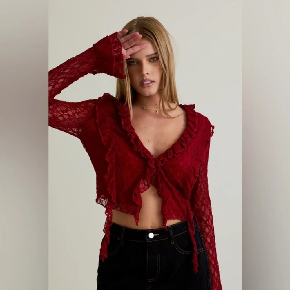 Le Lis ruffle detail