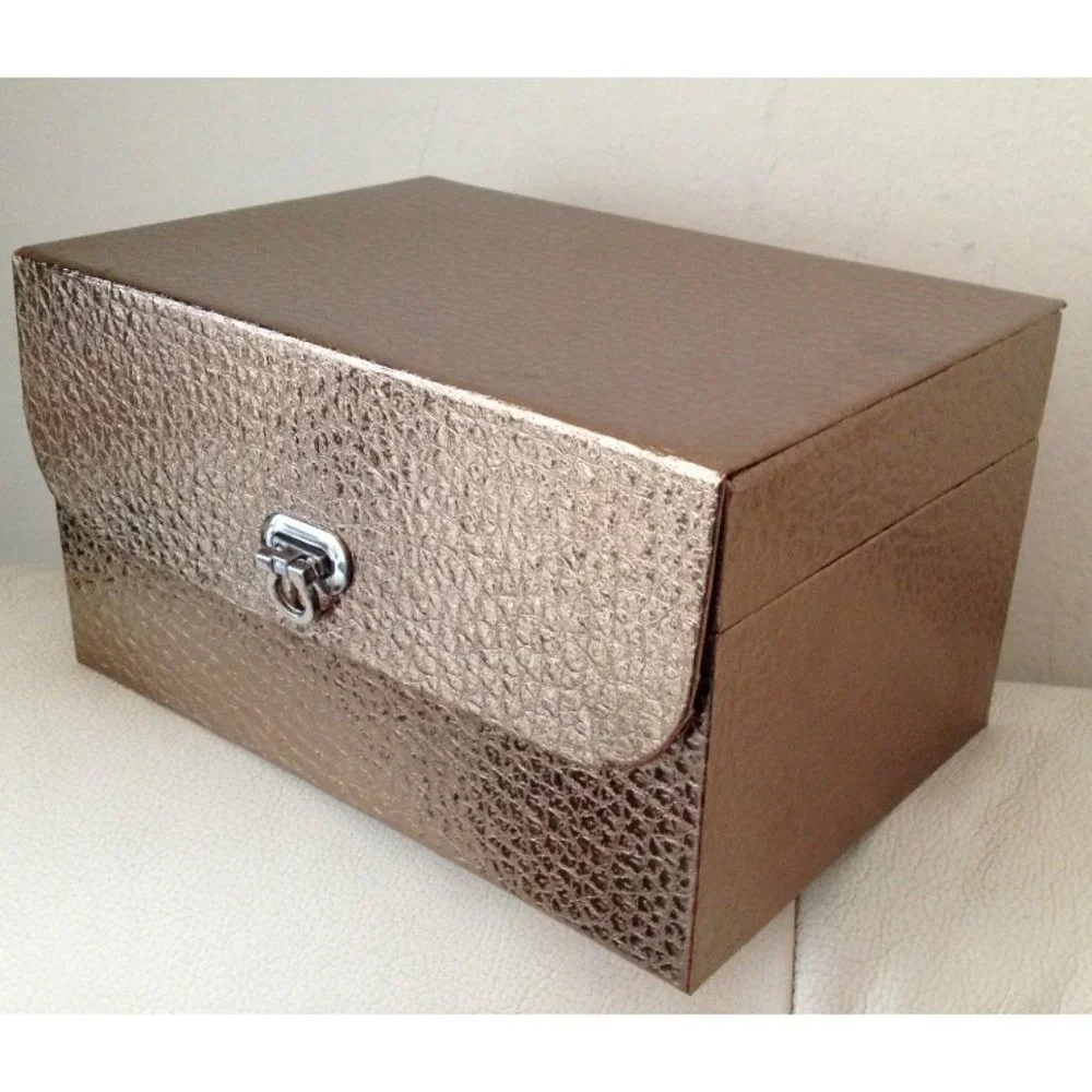 Jewelry makeup box