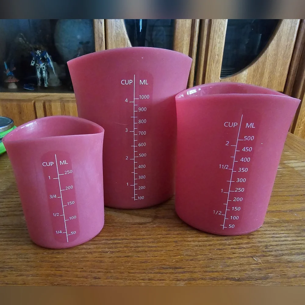 Curtis Stone set red