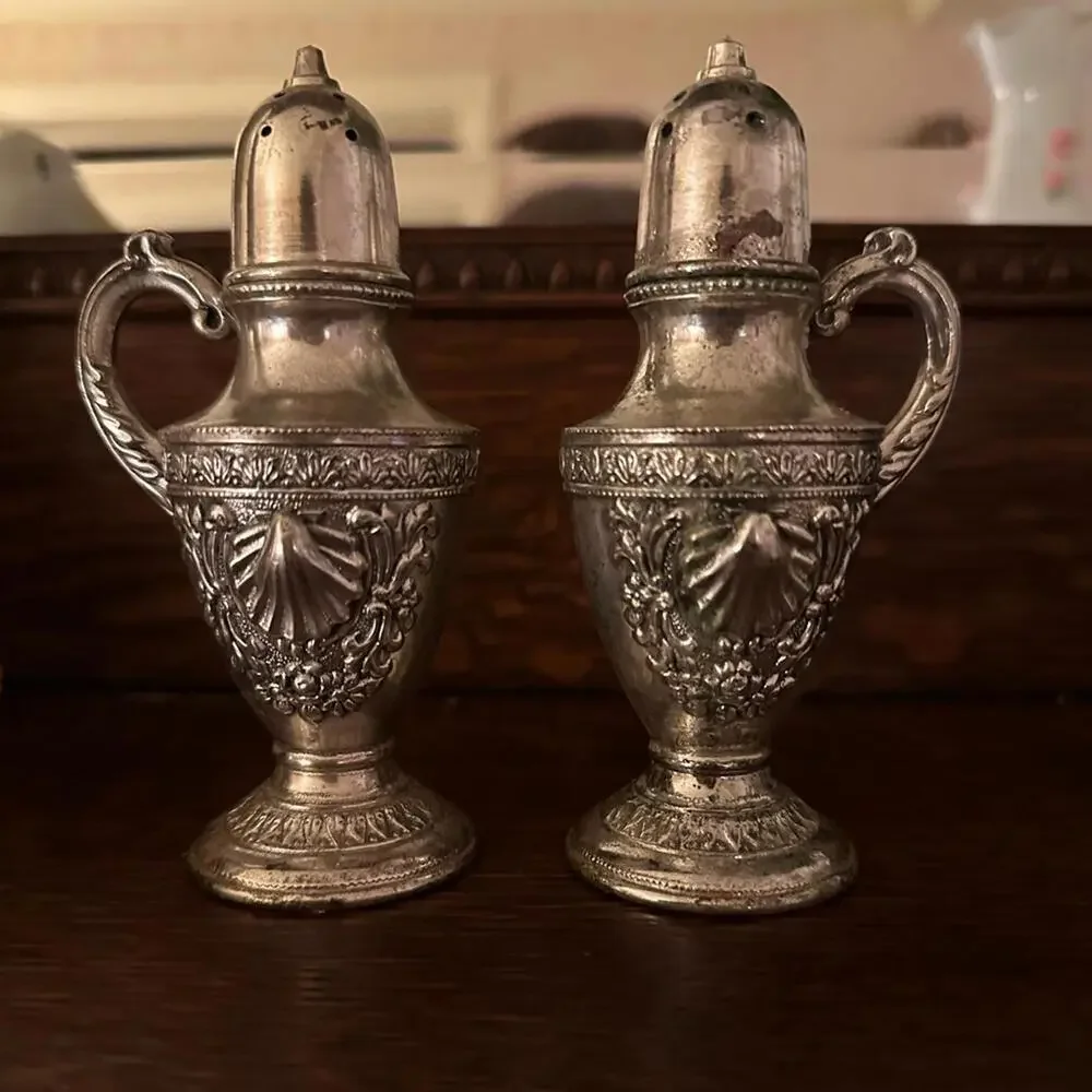 Vintage Goldisco Japan Silver-Plated Salt and Pepper Shakers Ornate Shell Design