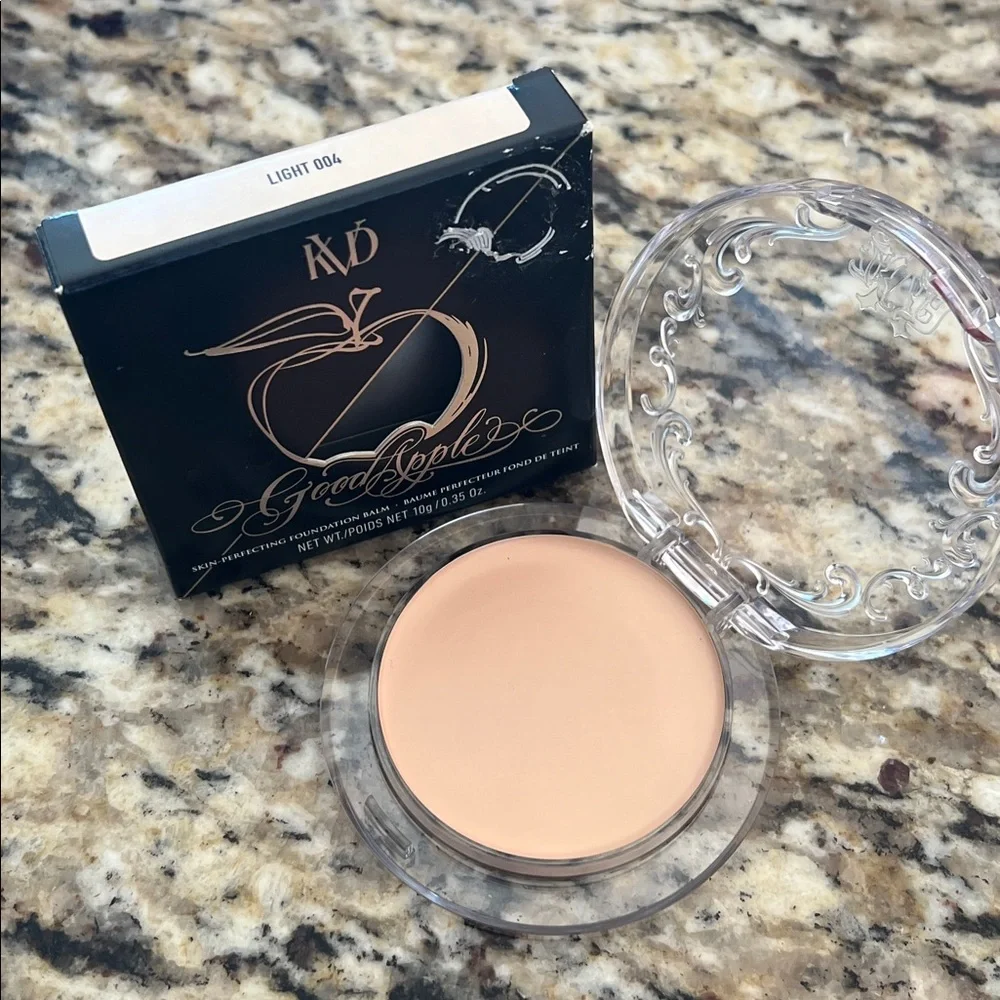 ⚡️💕KVD Light 004 Good Apple Skin-Perfecting Foundation Balm