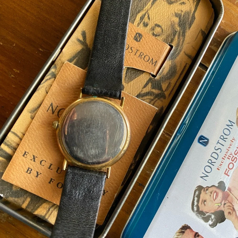 Fossil own piece