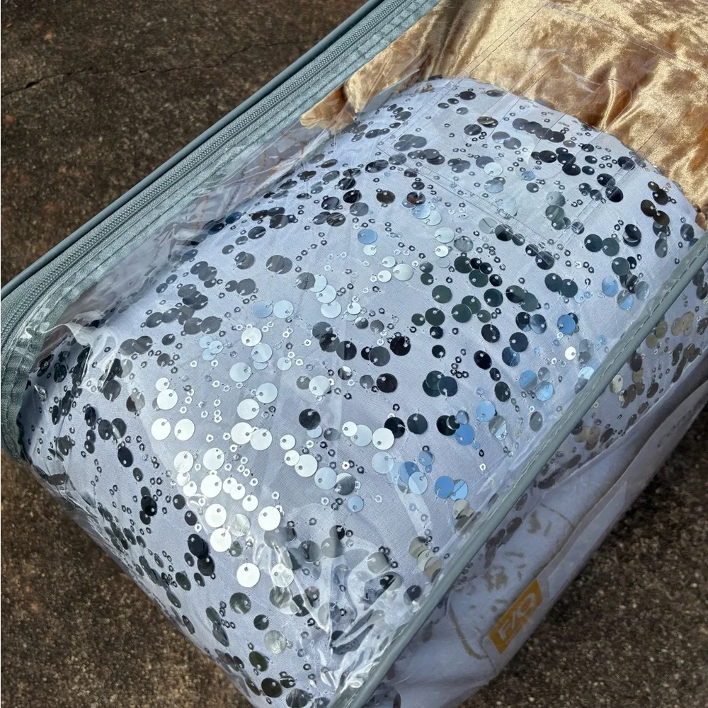 N/A paris comforter