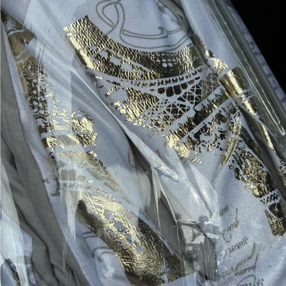 N/A paris comforter
