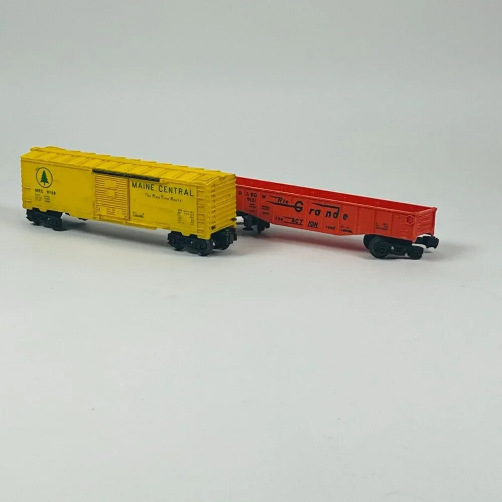 Lionel Maine Central & Rio Grande Train Cars HO Scale Vintage Lot MEC & D&RG