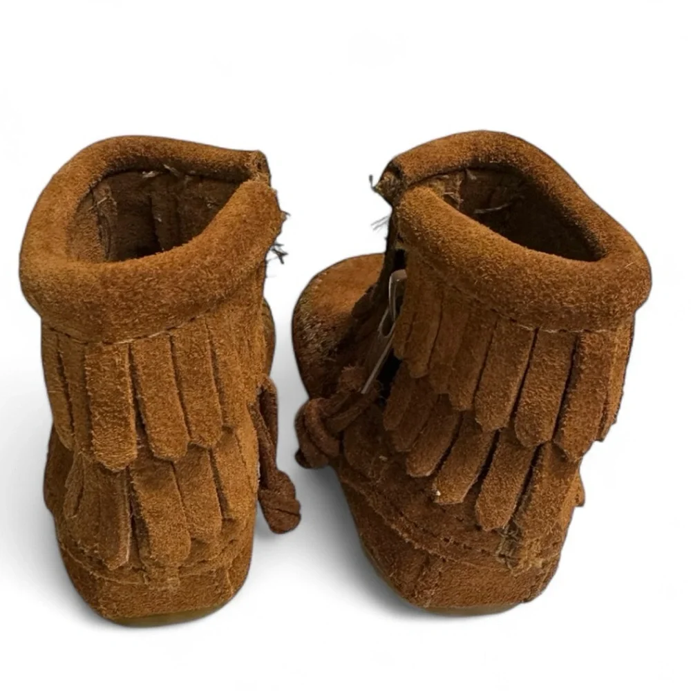 Minnetonka charming moccasin