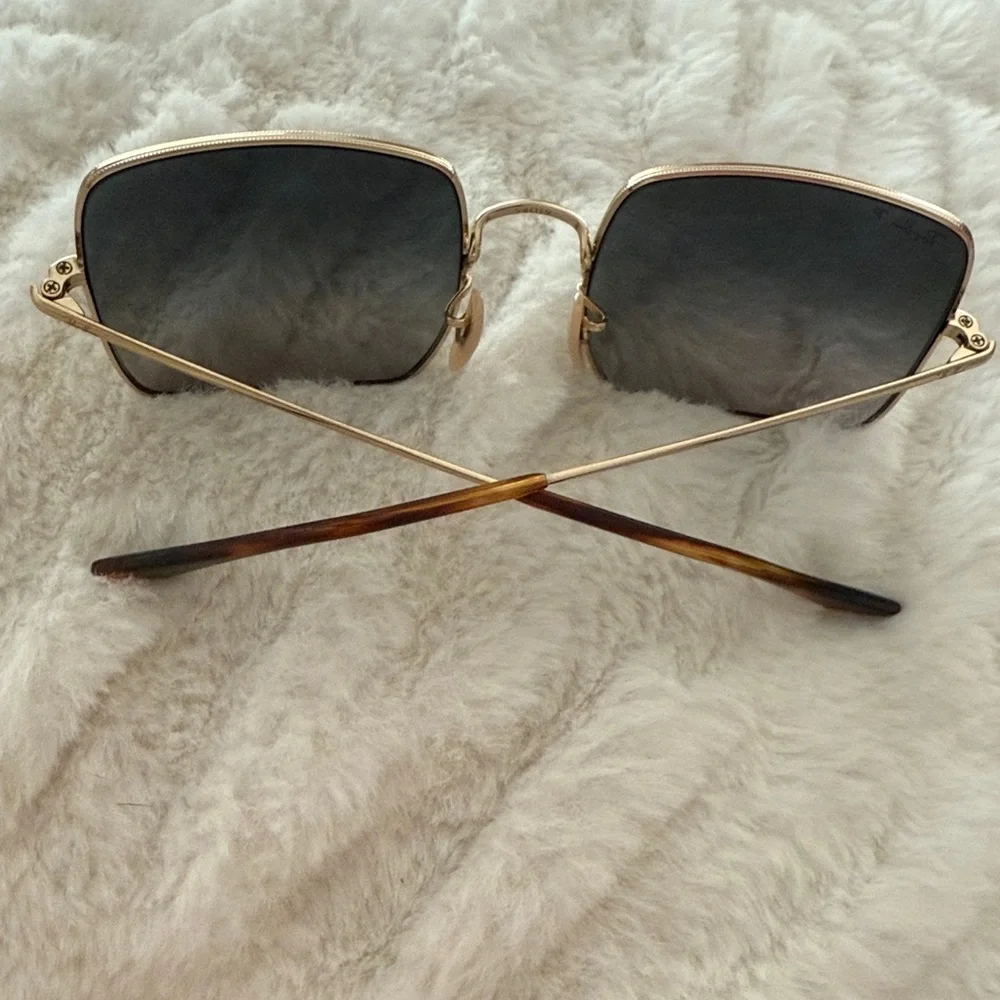Ray-Ban stylish ray