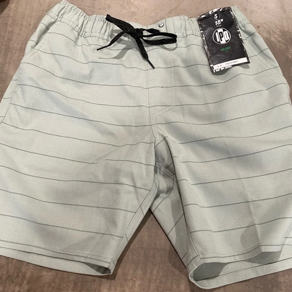IPD striped shorts in HENRY fit! See pic for all the details & measurements 🕺🏻