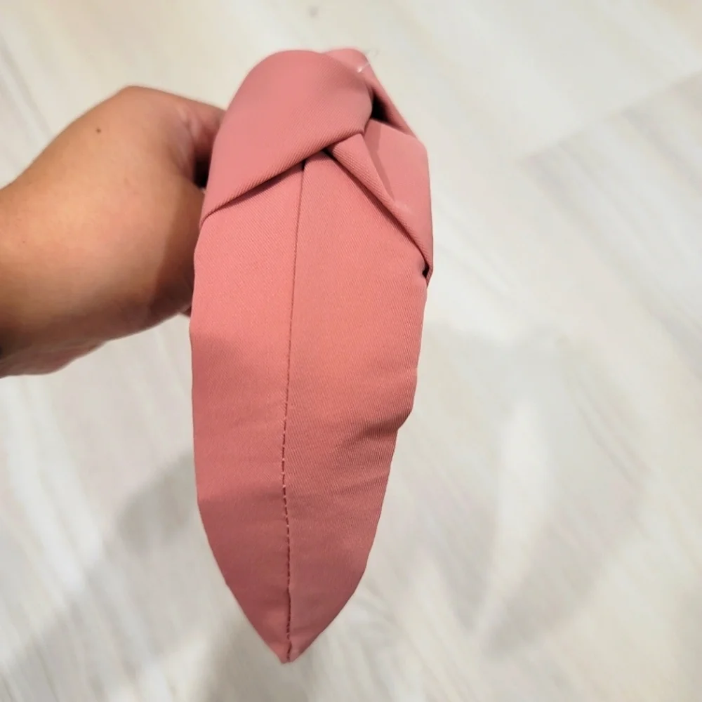 The Beachwaver Co. size standard