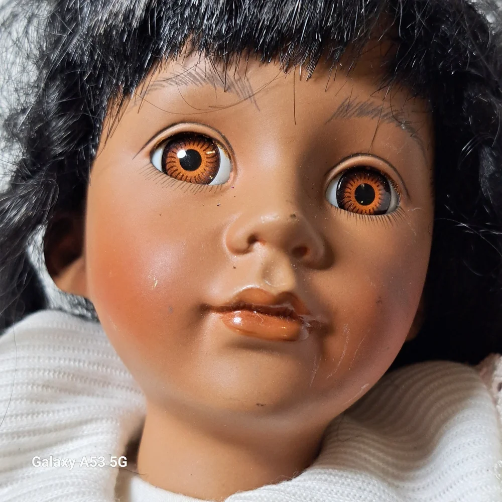 Duck House Heirloom Dolls 0411 / 5000